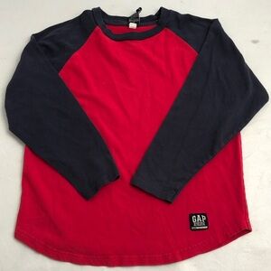 Gap red and navy baseball style three quarter sleeve t-shirt M